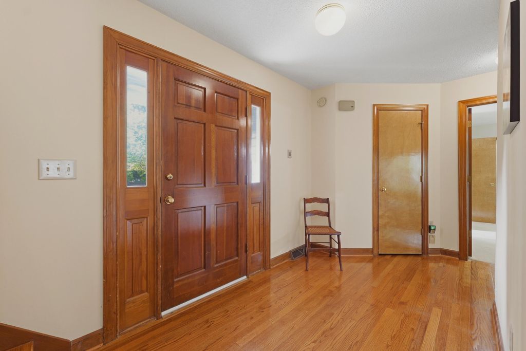 Photo of 141 Beaverton Court, Summerville, SC 29485 (MLS # 26010134)