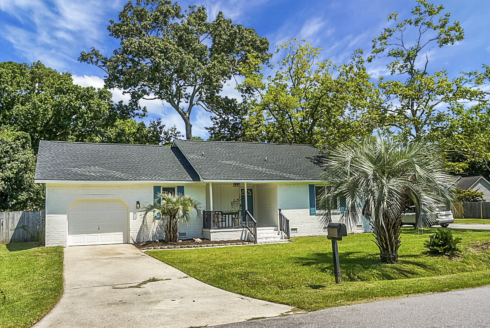 1520 Wakendaw Road