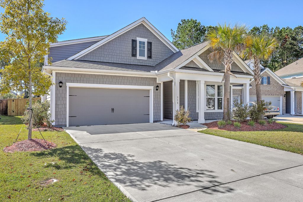 Photo of 316 Long Pier Street, Summerville, SC 29486 (MLS # 25028903)