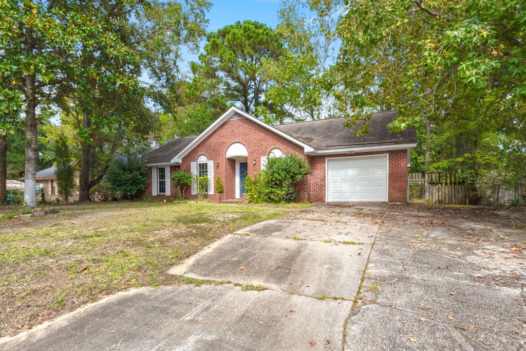 Photo of 20 Bonnie Burn Road, Goose Creek, SC 29445 (MLS # 25027616)
