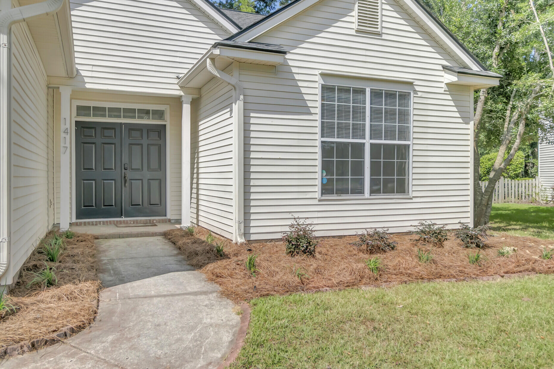1417 Endicot Way