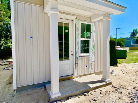 A home in North Charleston