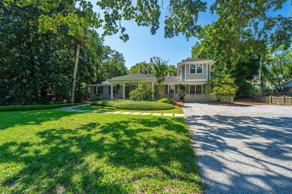 Photo of 3002 Waterway Boulevard, Isle of Palms, SC 29451 (MLS # 25017180)