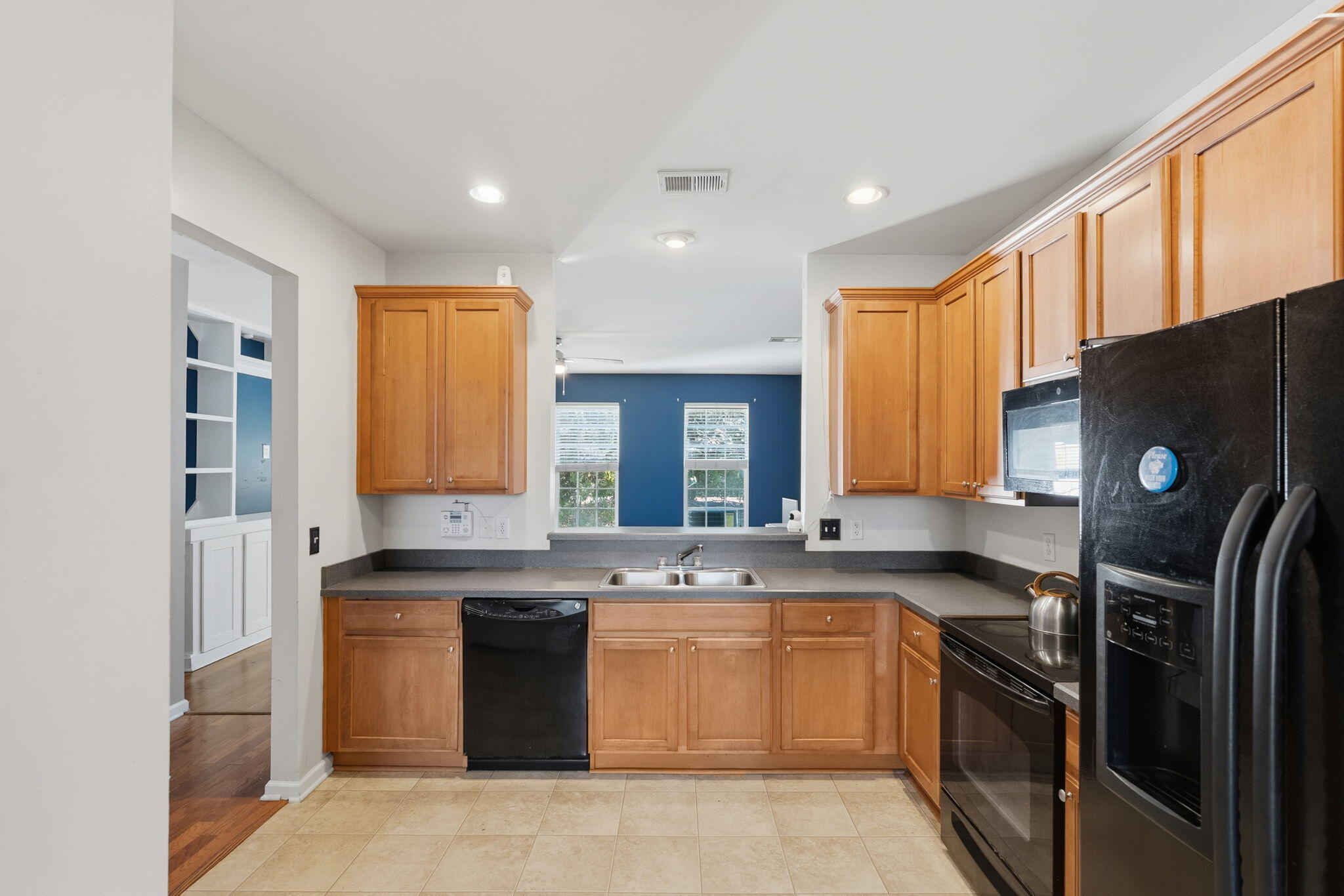 905 Hemingway Circle