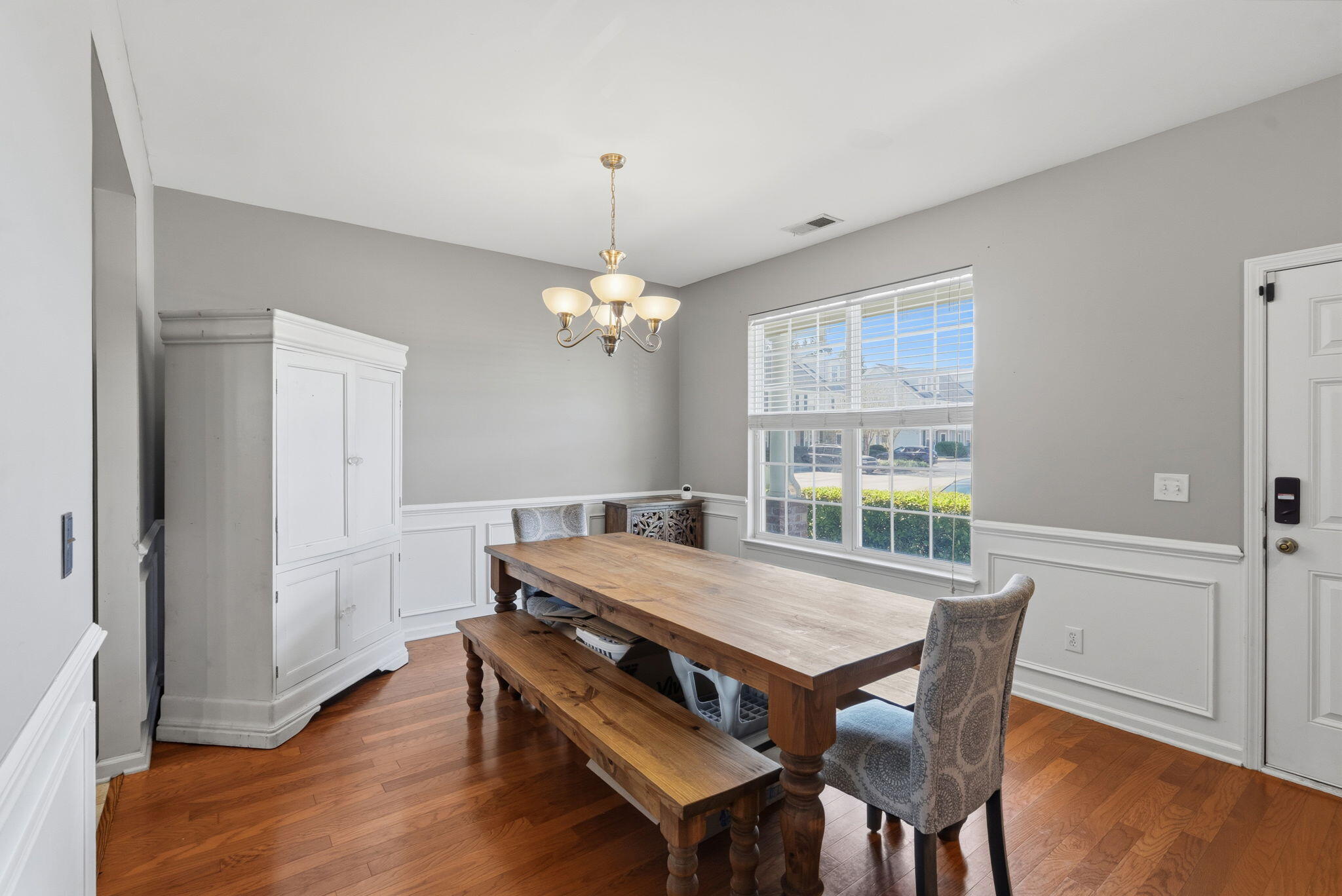 905 Hemingway Circle