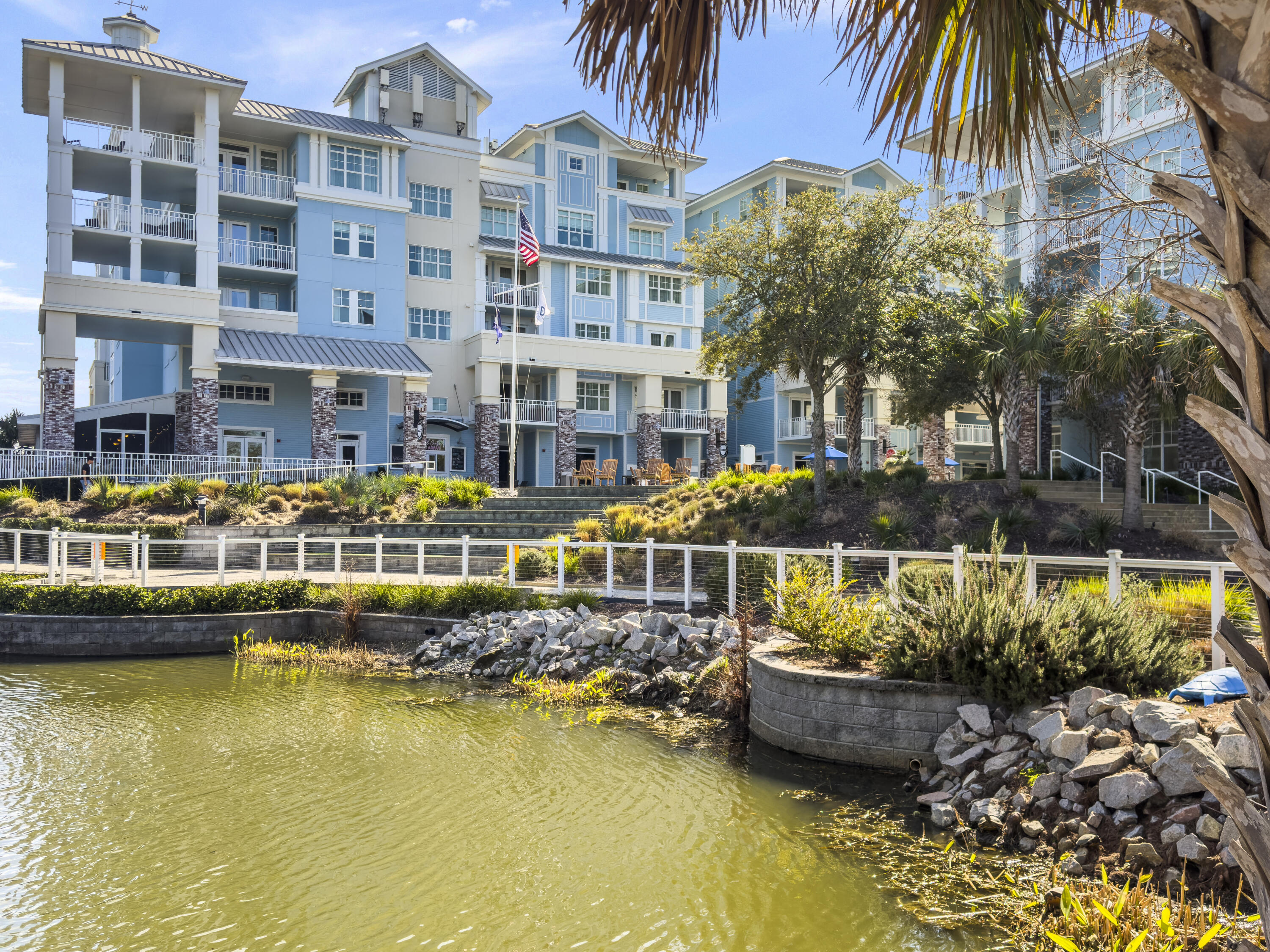 5802 Palmetto Drive B-202