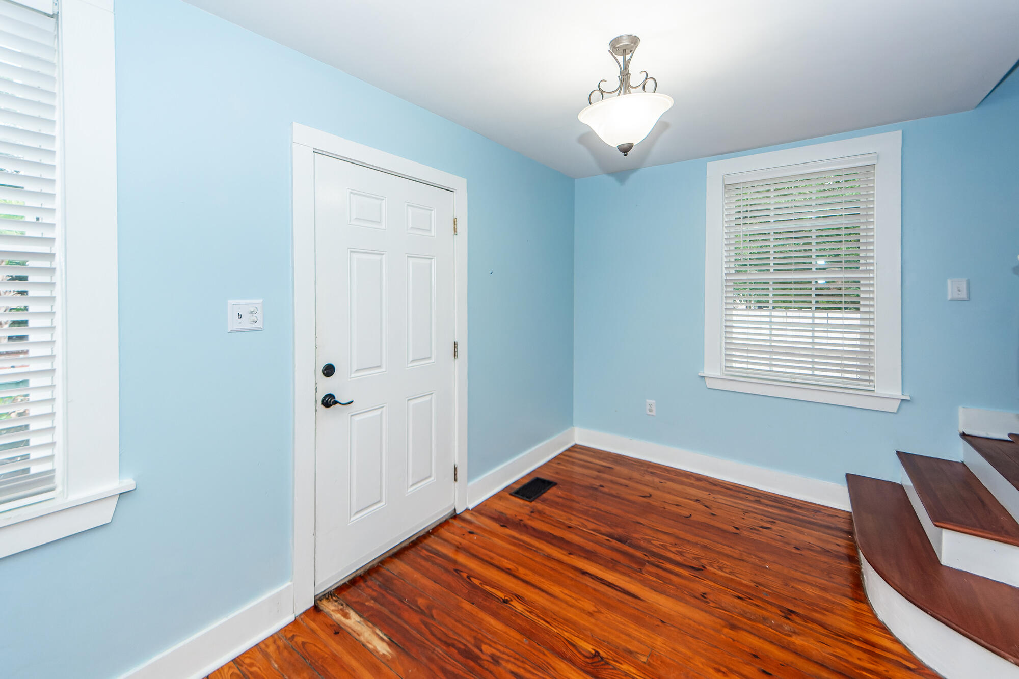 13 Maranda Holmes Street