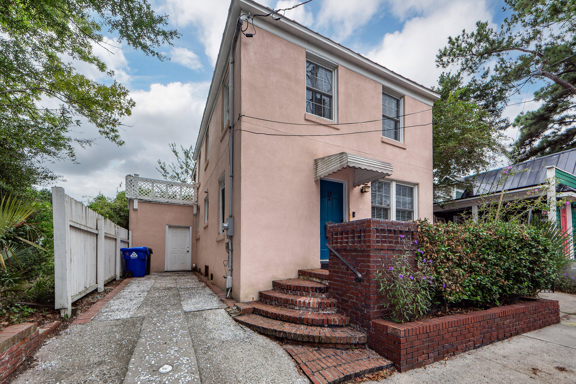 13 Maranda Holmes Street