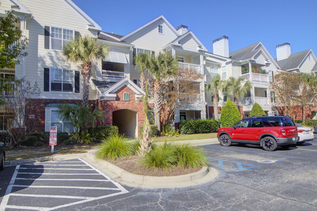 Photo of 45 Sycamore Avenue #233, Charleston, SC 29407 (MLS # 25030320)
