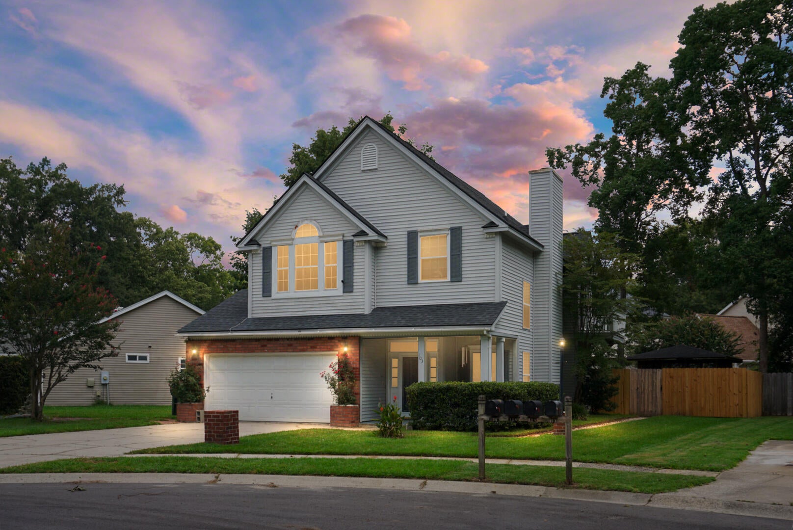 103 Stoneybrea Court