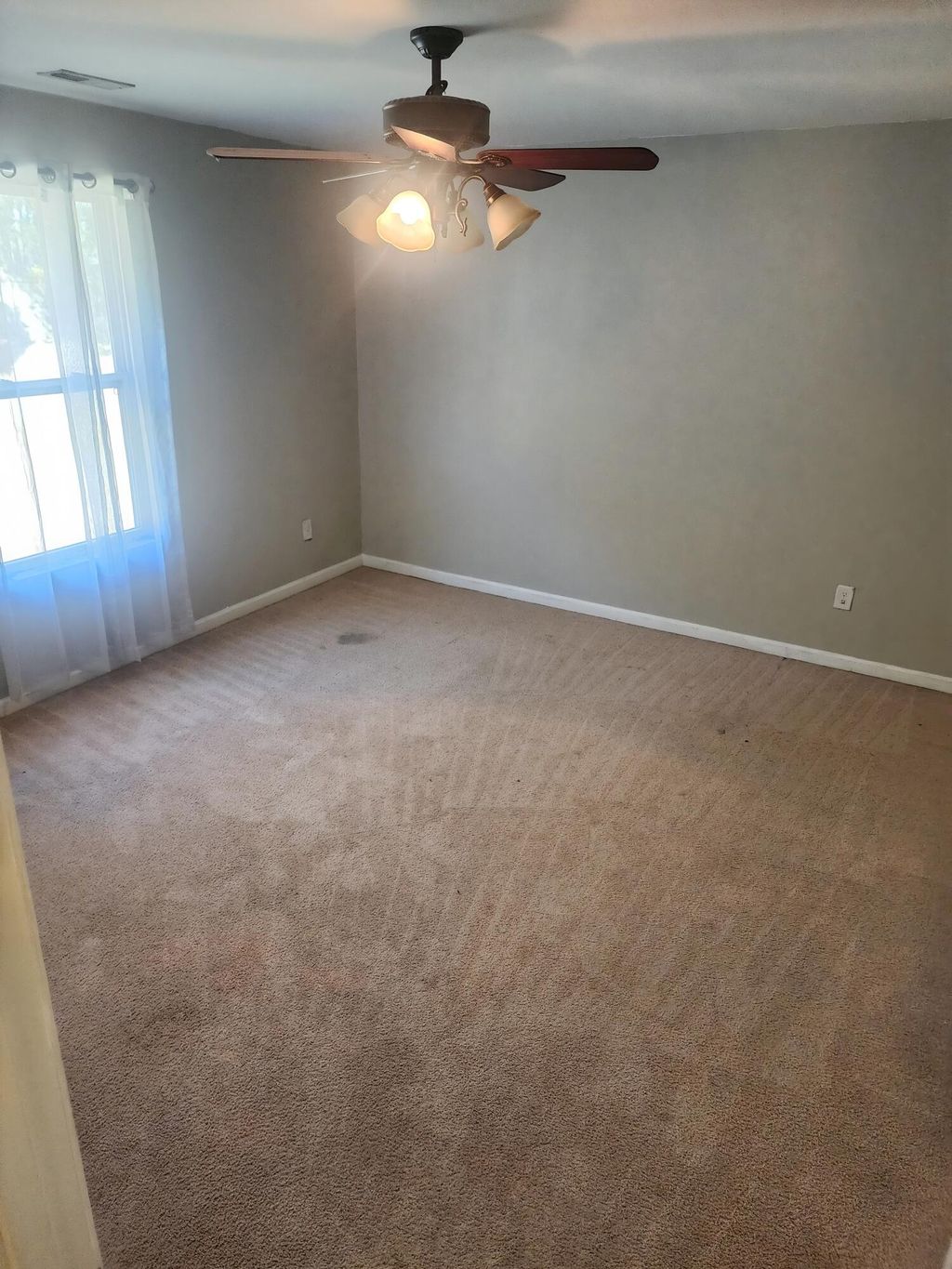 Photo of 210 Medford Drive, Summerville, SC 29485 (MLS # 25032524)