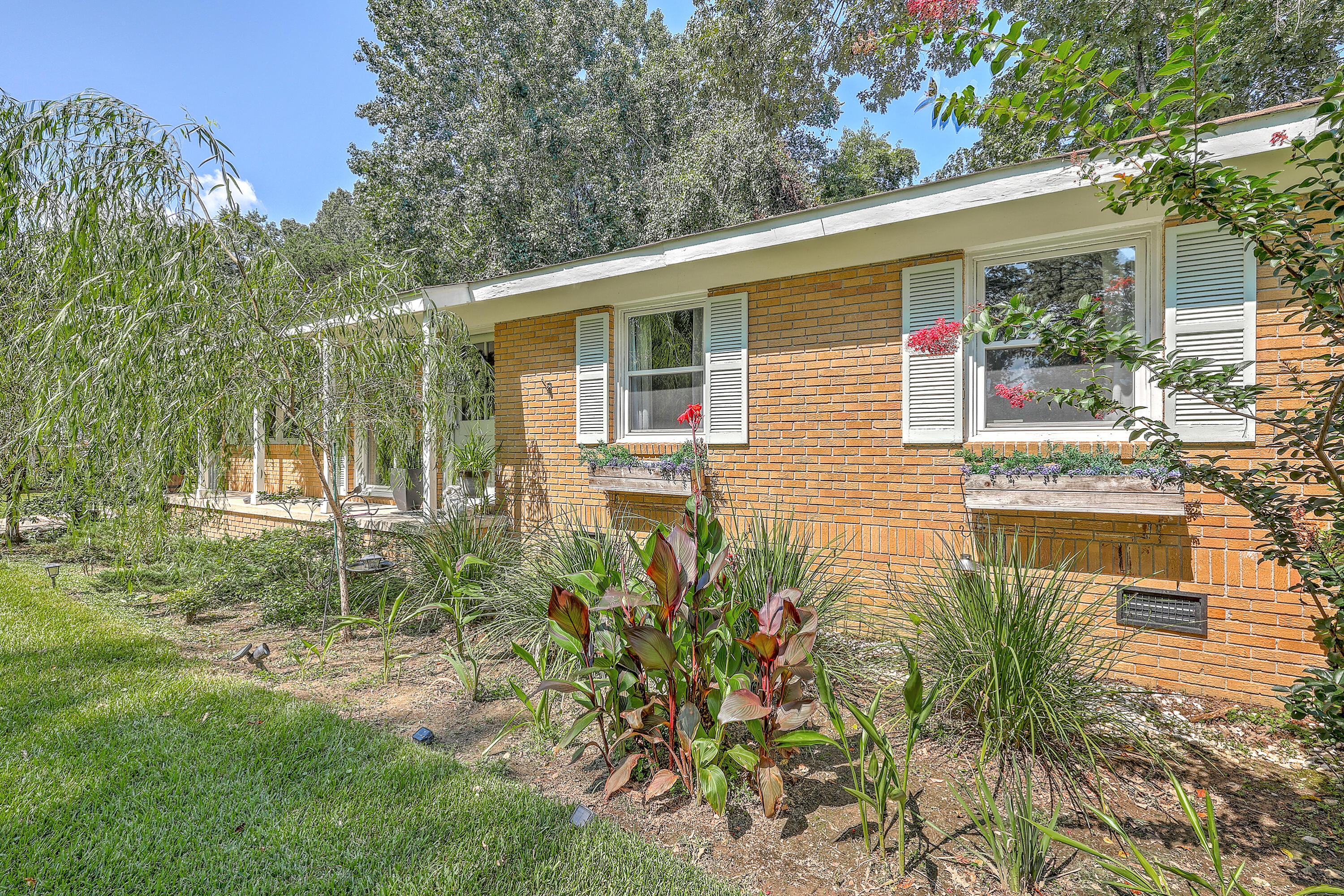 1839 Manigault Place