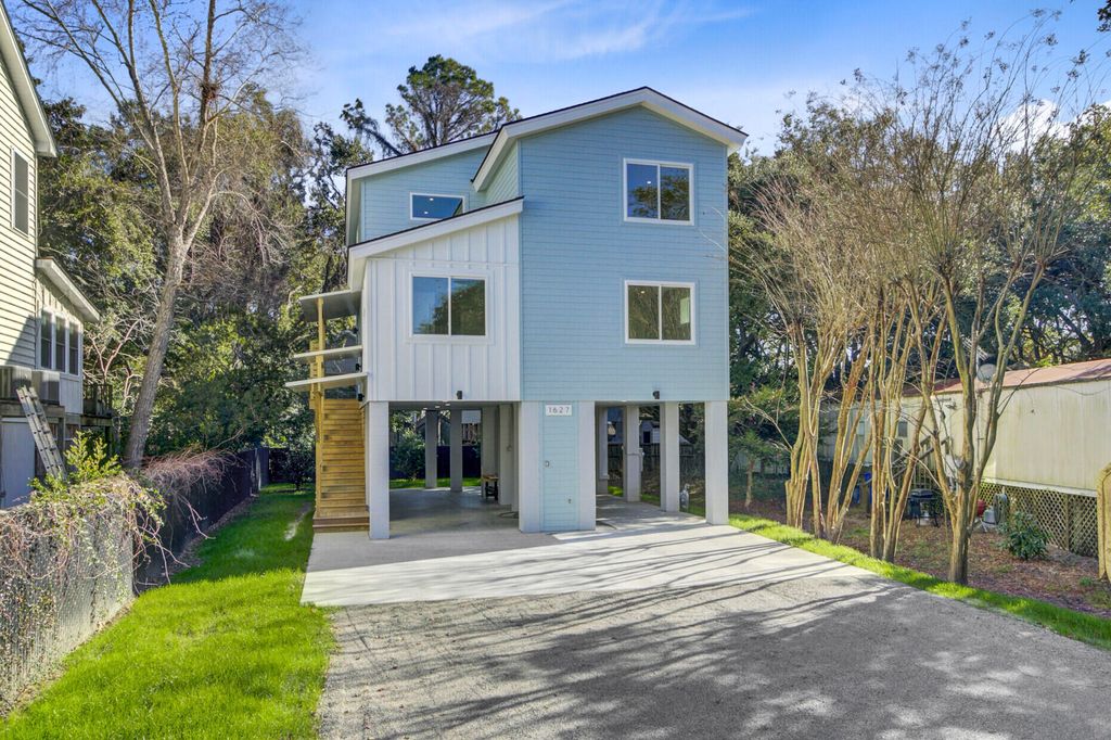 Photo of 1627 Wigeon Lane, Charleston, SC 29412 (MLS # 26000088)