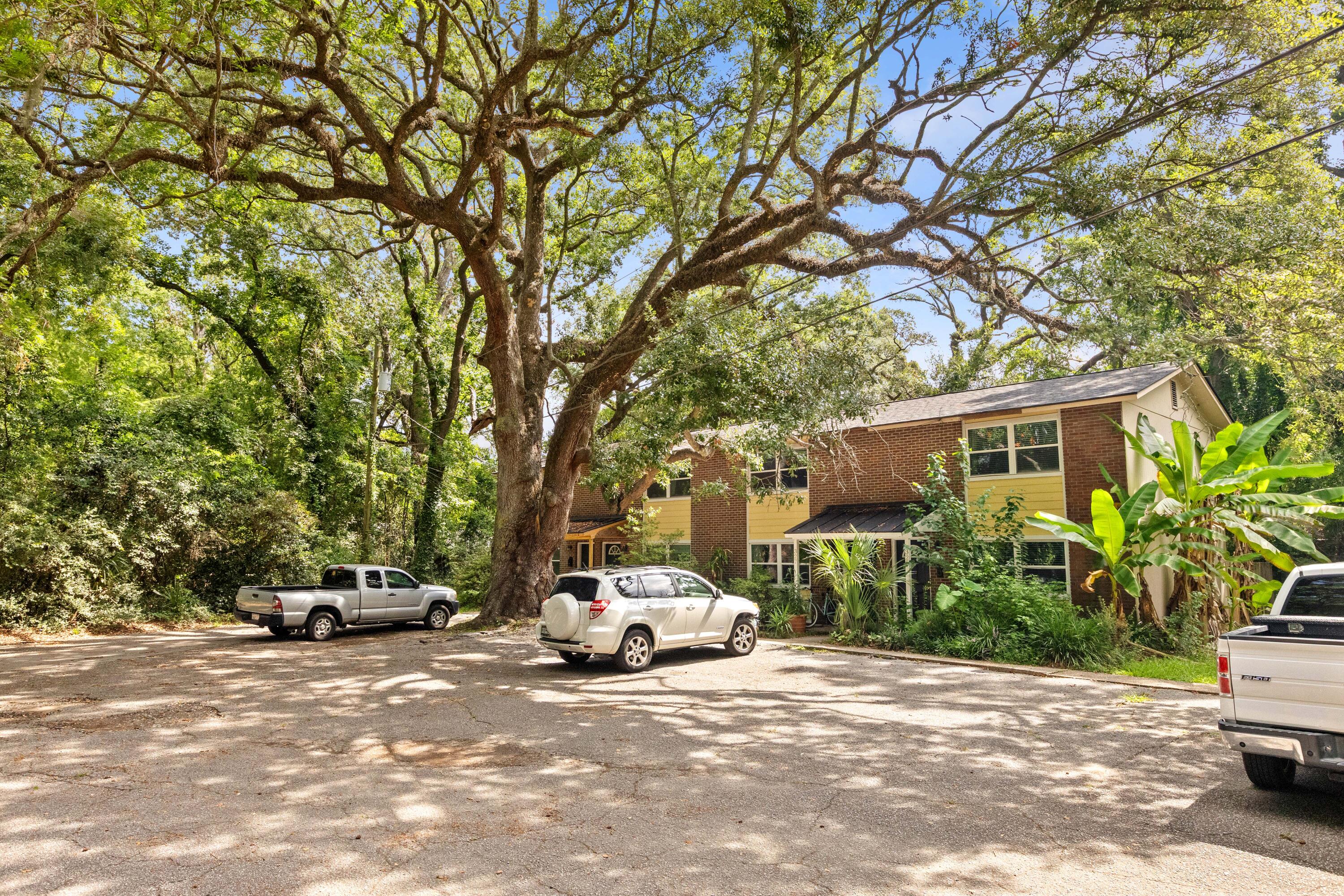 325 Tall Oak Avenue