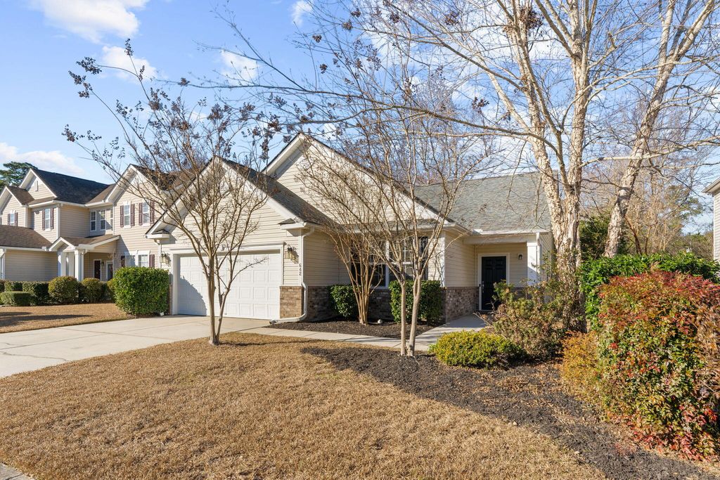 Photo of 642 Grassy Hill Road, Summerville, SC 29483 (MLS # 26001668)