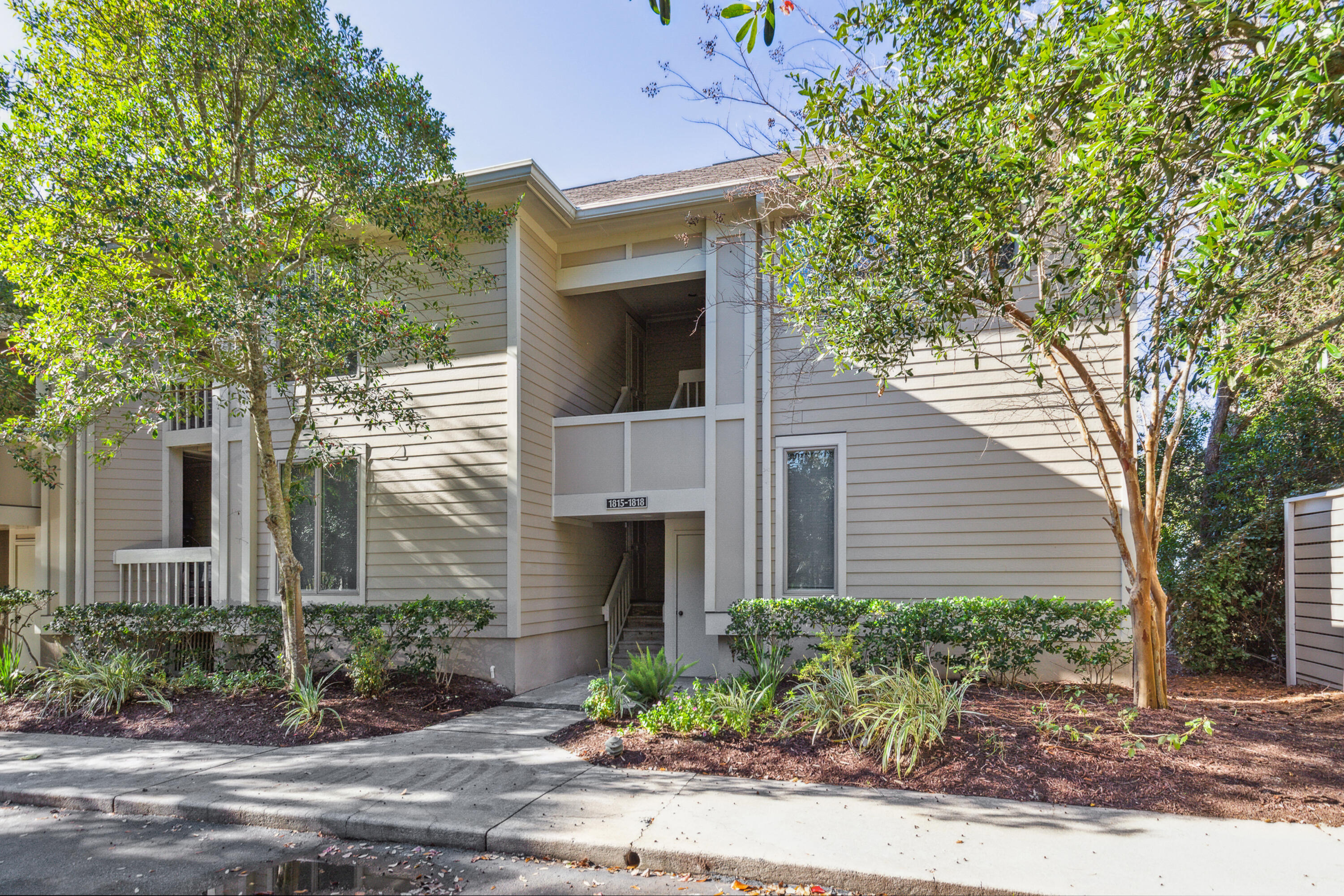 1815 Long Bend Drive