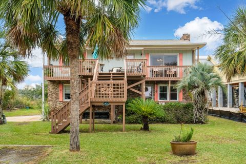 Photo of 912 W Ashley Avenue, Folly Beach, SC 29439 (MLS # 25029335)