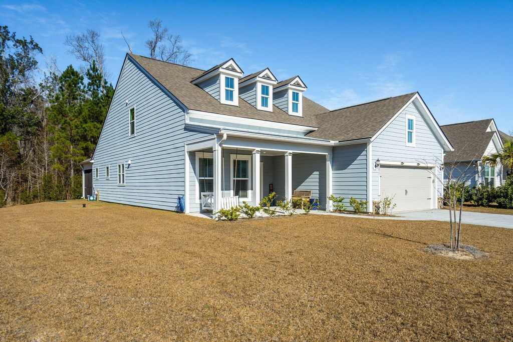 Photo of 5033 Lady Bird Alley, Johns Island, SC 29455 (MLS # 26000126)