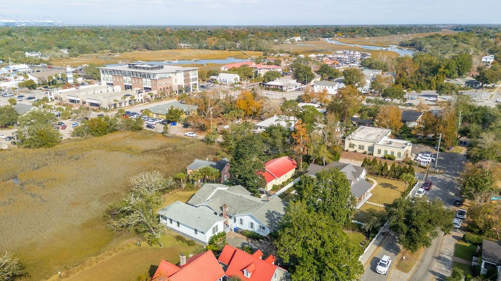 Photo of 212 Live Oak Drive, Mount Pleasant, SC 29464 (MLS # 26009579)