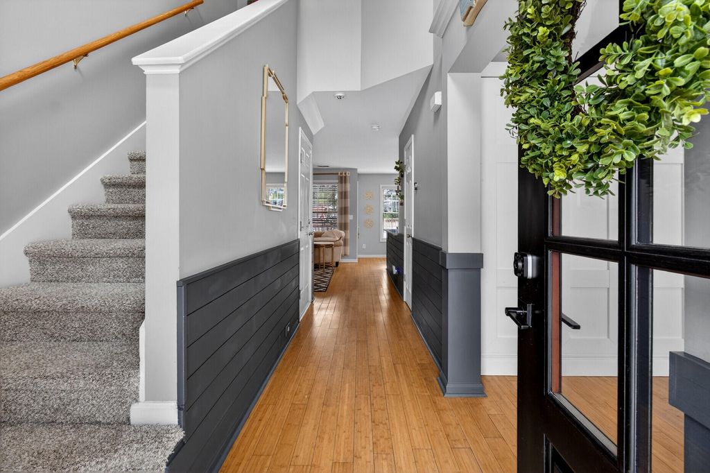 Photo of 1425 Water Edge Drive, Charleston, SC 29492 (MLS # 26005714)