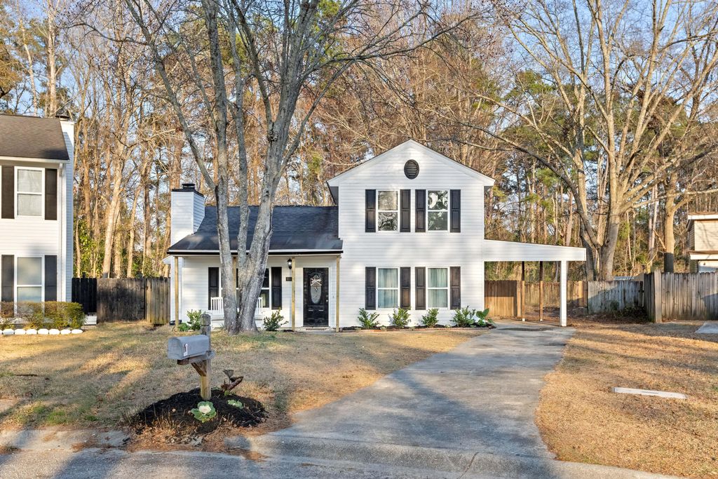 Photo of 115 Broken Trail, Summerville, SC 29486 (MLS # 26006187)
