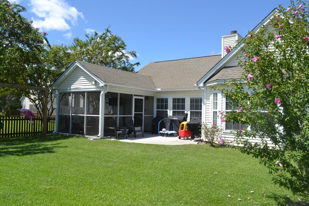 Photo of 531 Ivy Circle, Charleston, SC 29414 (MLS # 26025242)