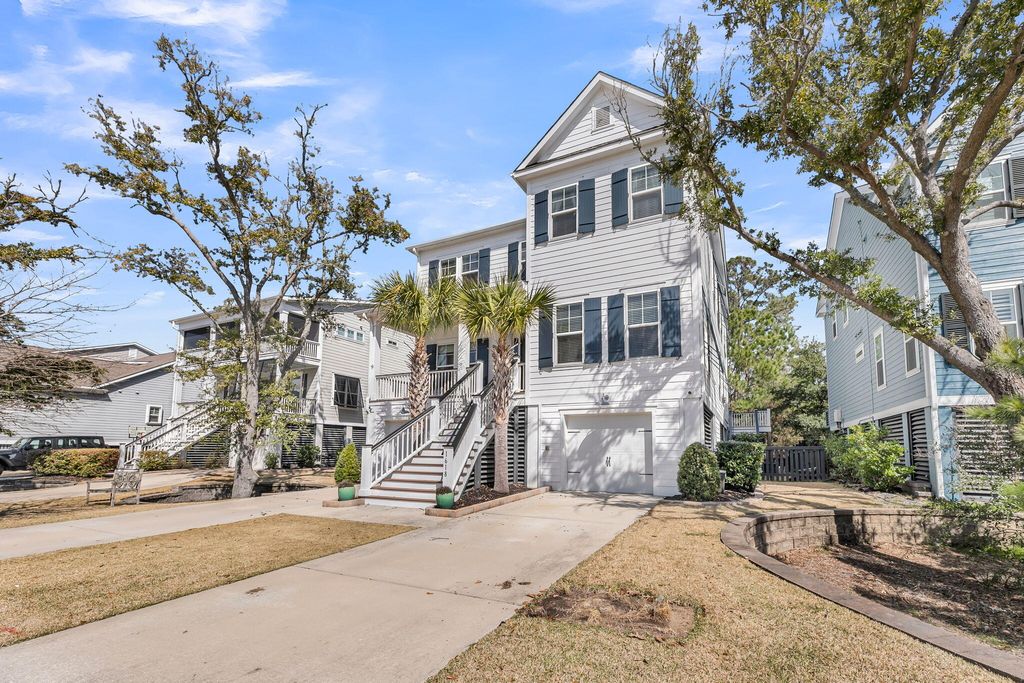 Photo of 1618 Fort Palmetto Circle, Mount Pleasant, SC 29466 (MLS # 26007629)