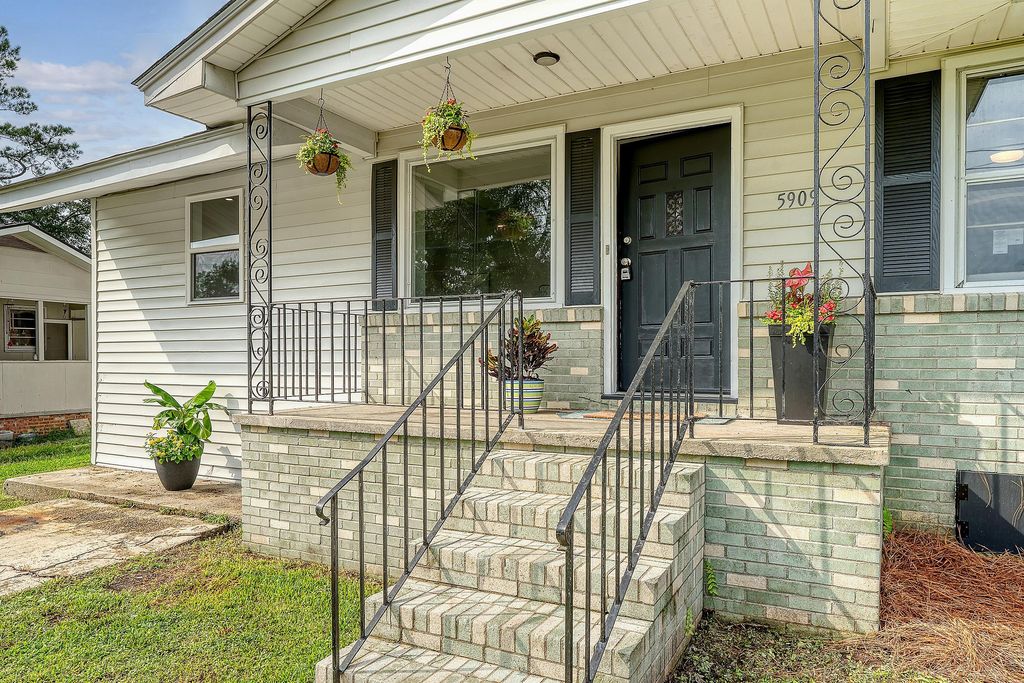 Photo of 5909 Oak Street, Hanahan, SC 29410 (MLS # 25021524)