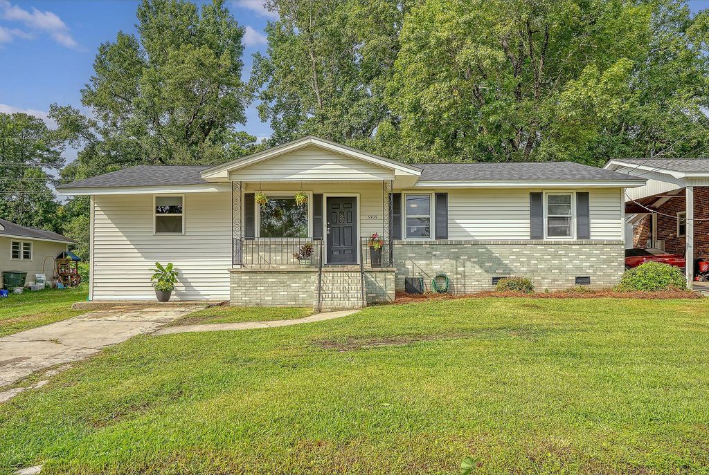 Photo of 5909 Oak Street, Hanahan, SC 29410 (MLS # 25021524)