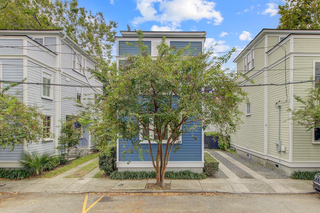 Photo of 73 Bogard Street, Charleston, SC 29403 (MLS # 25026915)