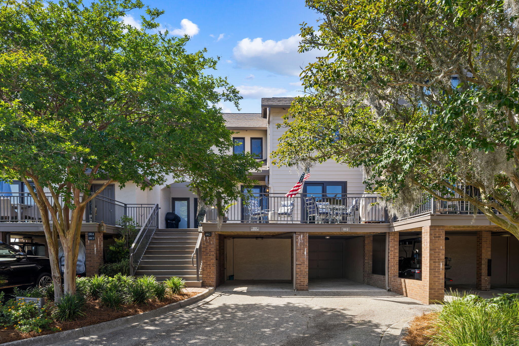 1912 Marsh Oak Lane