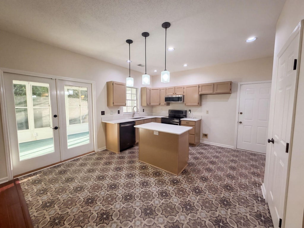 Photo of 108 Whaler Road, Summerville, SC 29485 (MLS # 26027427)