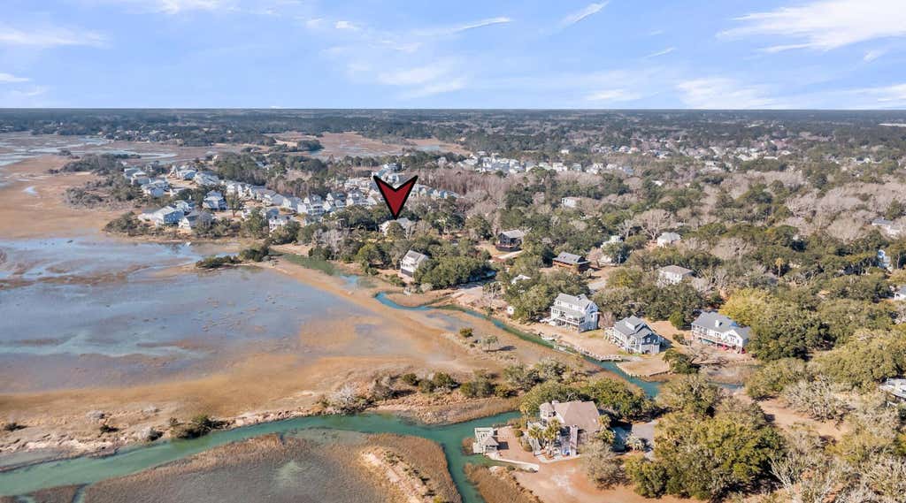 Photo of 1527 Macoma Drive, Mount Pleasant, SC 29466 (MLS # 26016226)