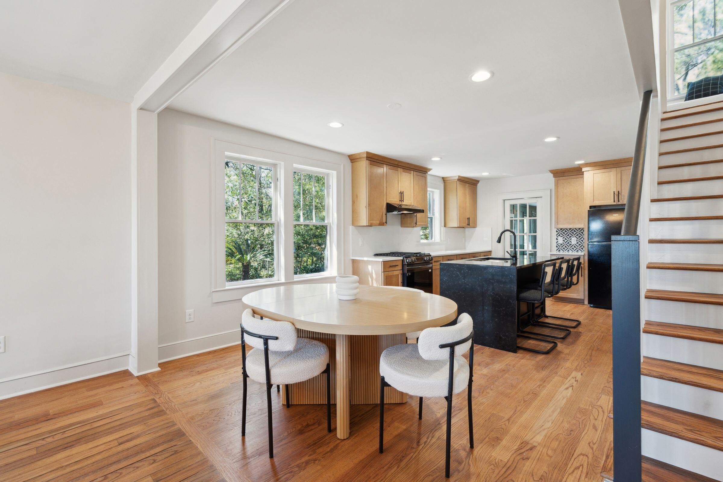 1456 Remount Road