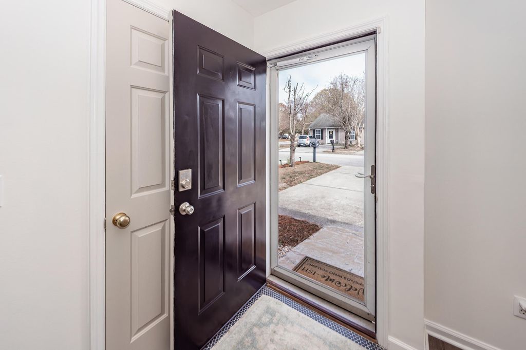 Photo of 1327 Pinnacle Lane, Charleston, SC 29412 (MLS # 26005946)