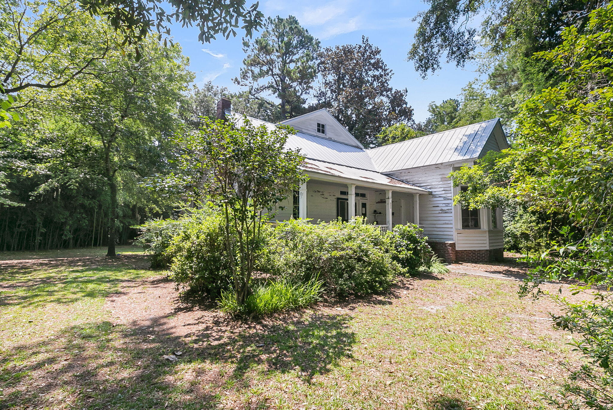 500 N Parler Avenue