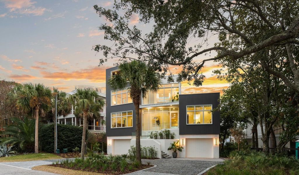 Photo of 304 Carolina Boulevard, Isle of Palms, SC 29451 (MLS # 25031609)