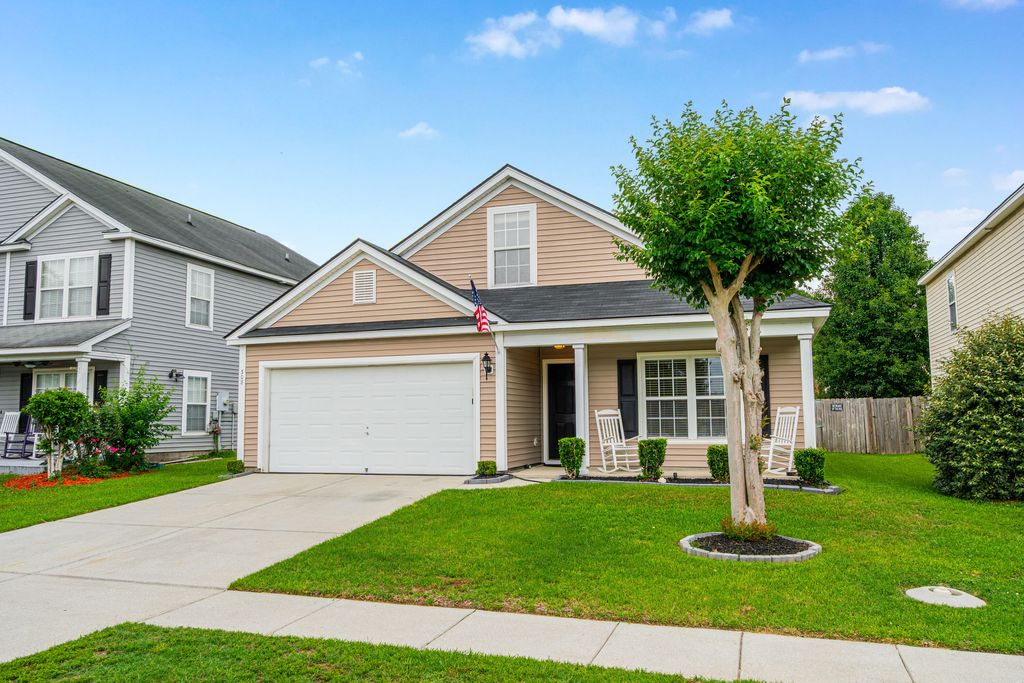 Photo of 308 Bradley Bend Drive, Moncks Corner, SC 29461 (MLS # 26015680)