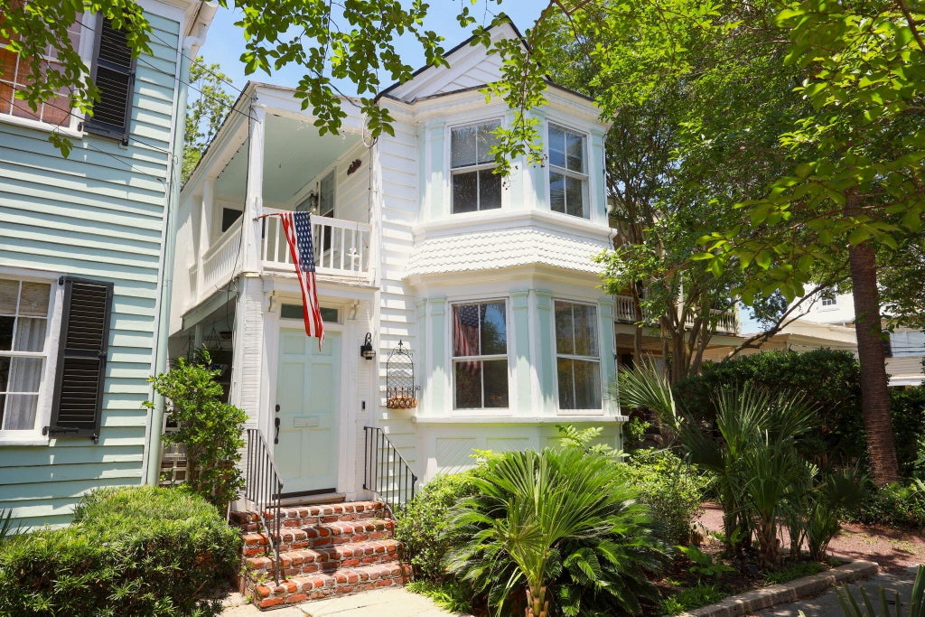 Photo of 184 Wentworth ST, Charleston, SC 29401 (MLS # 26016107)