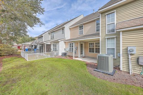 A home in North Charleston