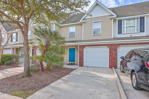 A home in North Charleston