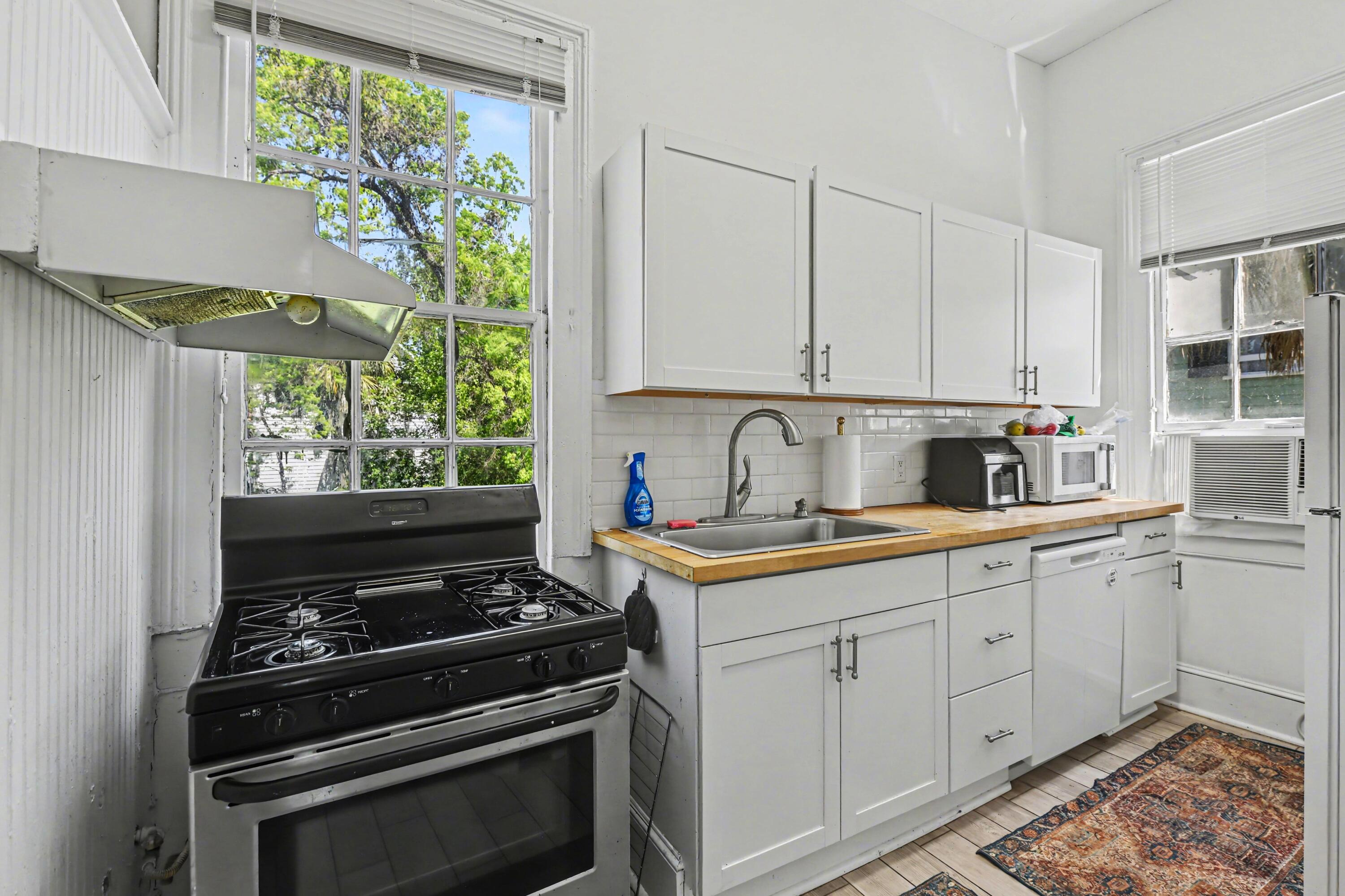 4 Murphy Court A & B