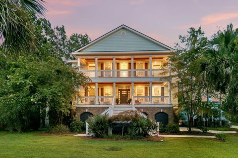 Photo of 2296 Middlesex Street, Mount Pleasant, SC 29466 (MLS # 25019083)