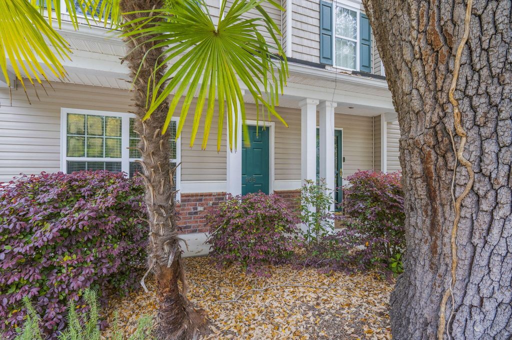 Photo of 105 Chinquapin Drive, Summerville, SC 29485 (MLS # 26008464)
