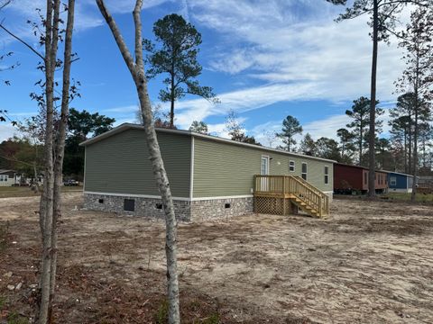 A home in Eutawville