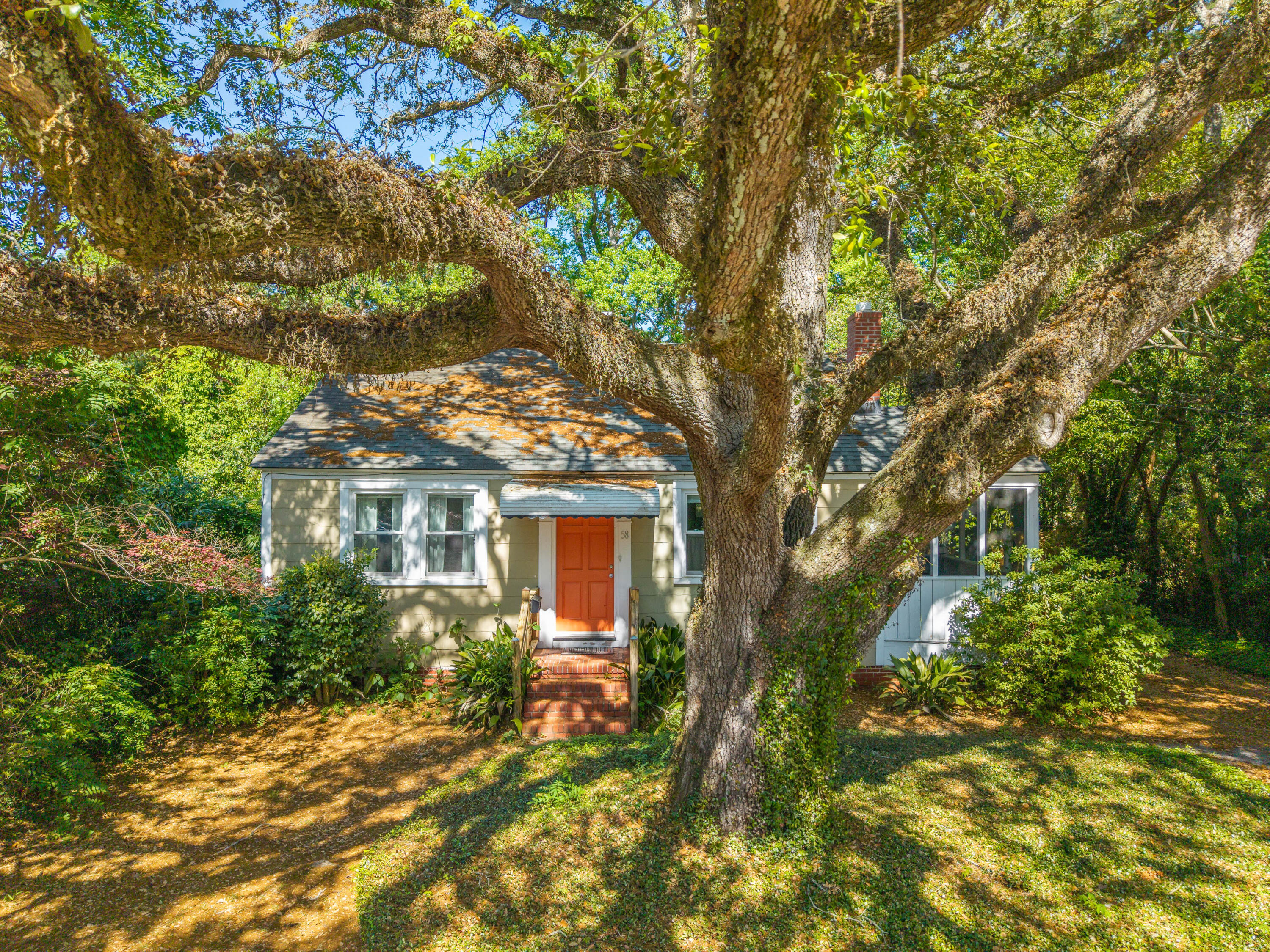 58 Avondale Avenue