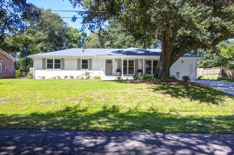 Photo of 1079 Kentwood Circle, Charleston, SC 29412 (MLS # 25024401)