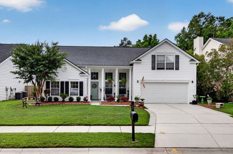 Photo of 1561 Ashley Garden Boulevard, Charleston, SC 29414 (MLS # 26016778)