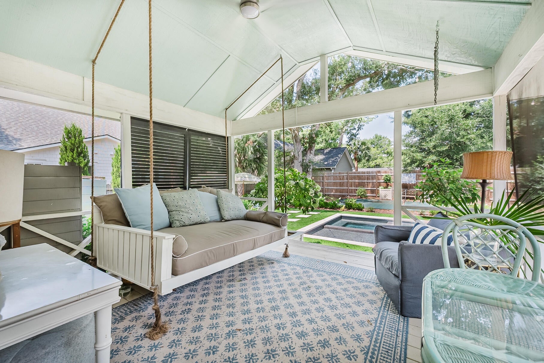 1285 Old Colony Road