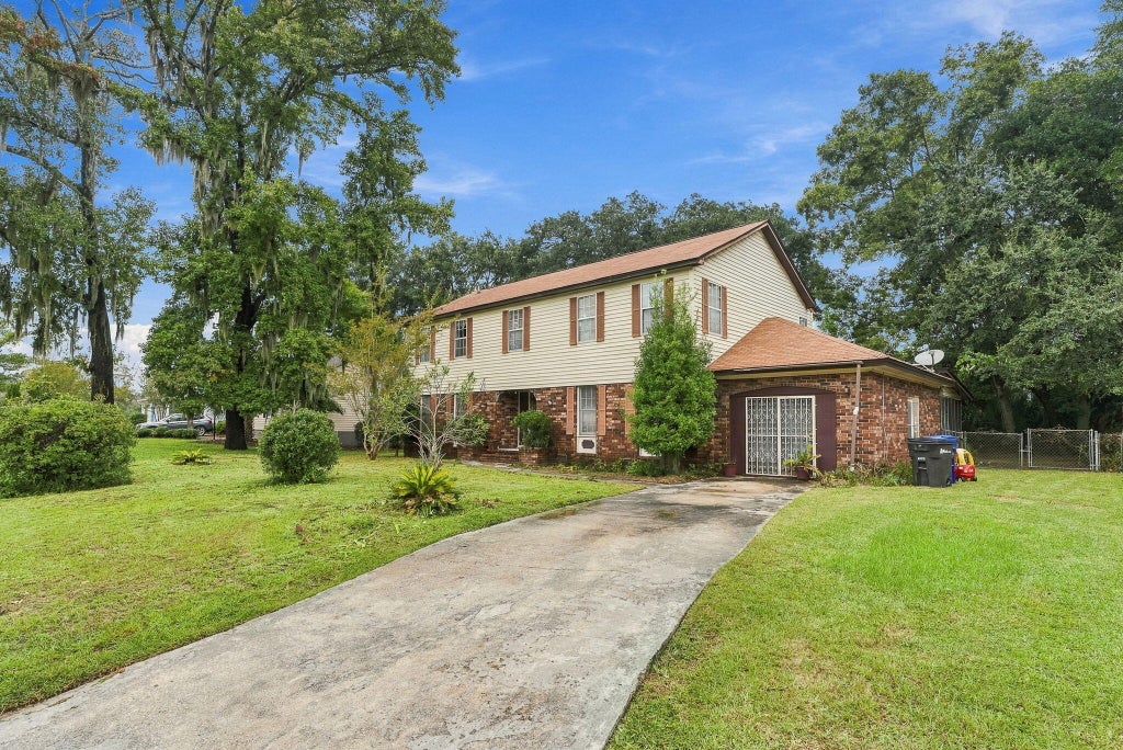 Photo of 1114 Rosemead Road, Mount Pleasant, SC 29464 (MLS # 26027659)